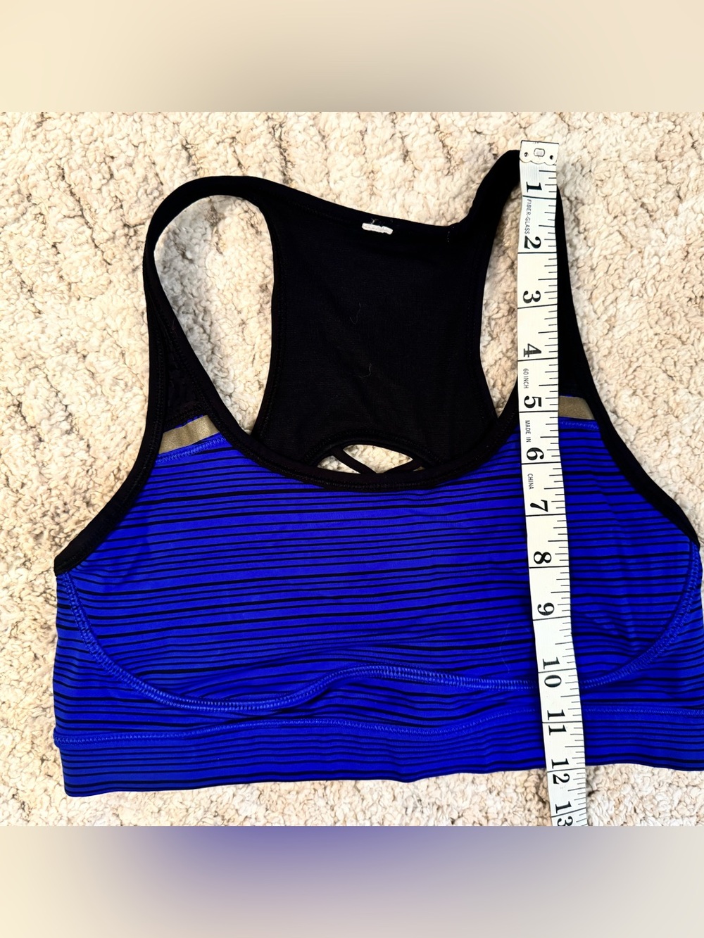 Lululemon striped sports bra w/ criss cross racerback - size 6 - EUC!! - Picture 5 of 5